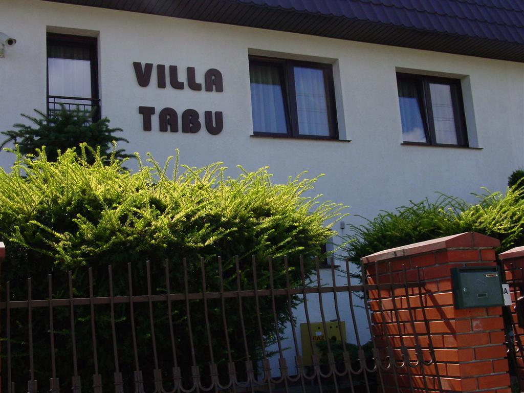Villa Tabu ポズナン エクステリア 写真